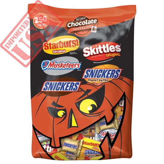 SNICKERS, 3 MUSKETEERS, SKITTLES & STARBURST Halloween Chocolate Candy Variety Mix 95.1-Ounce 250 Count (Pack of 1)